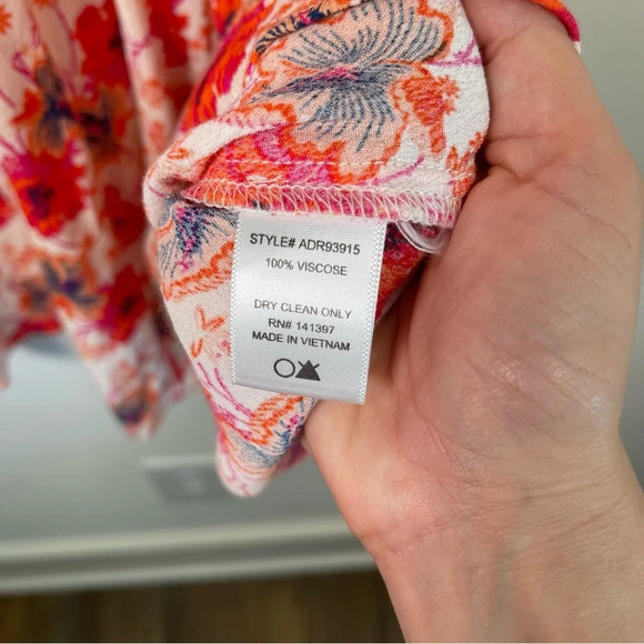 Astr The Label Hibiscus Floral Lace-Up Shift Dress size medium - Picture 7 of 7